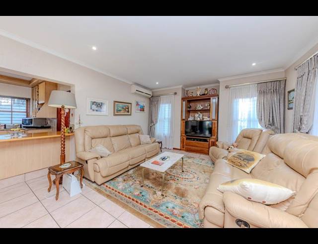 3 BEDROOM CLUSTER FOR SALE IN BROADACRES